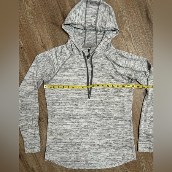 Women’s Kuhl Sweatshirt - Picture 4 of 5